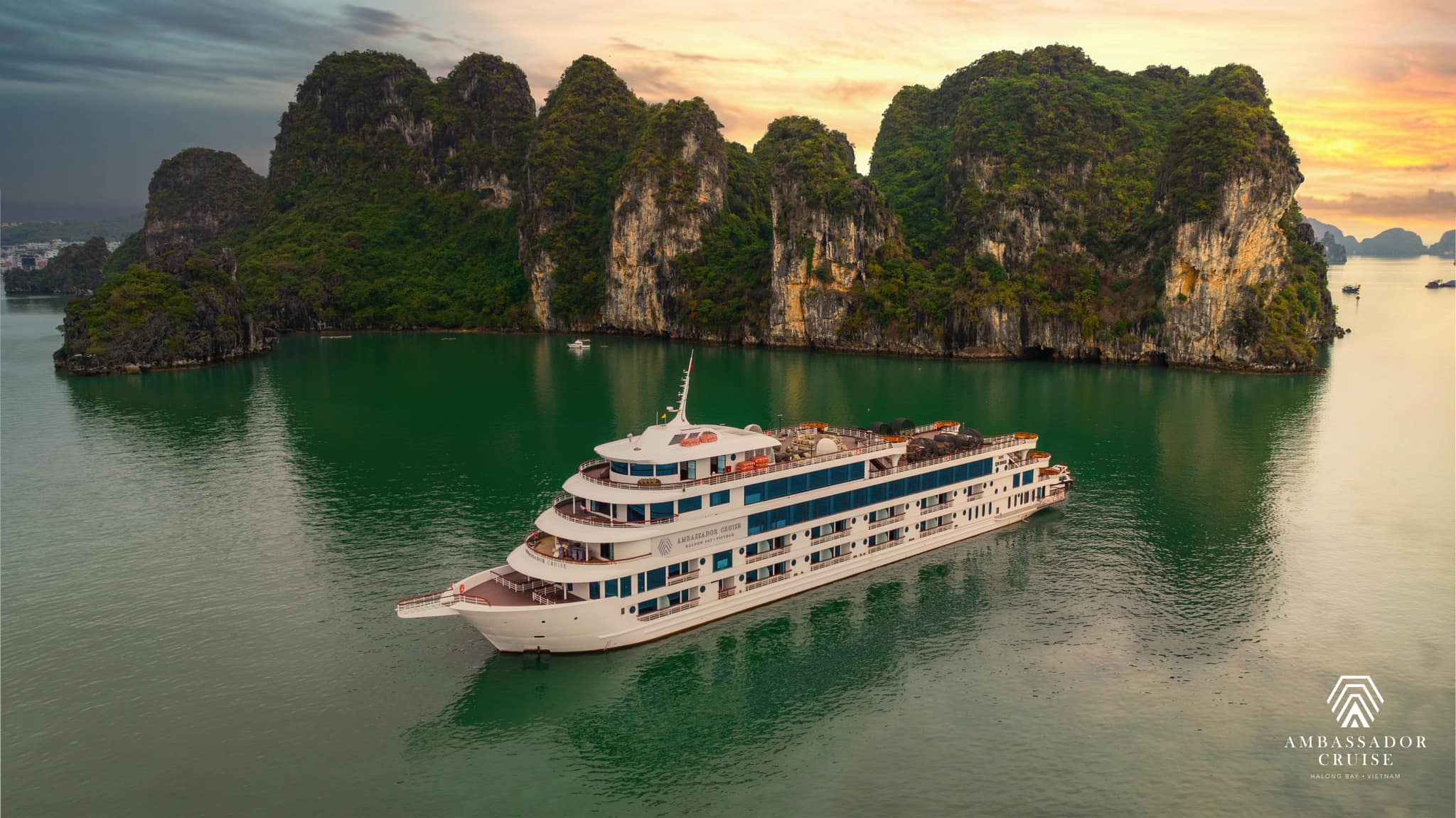 Ambassador Cruise Hạ Long