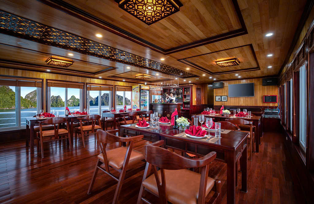 Lavender Elegend Halong Overnight Cruise