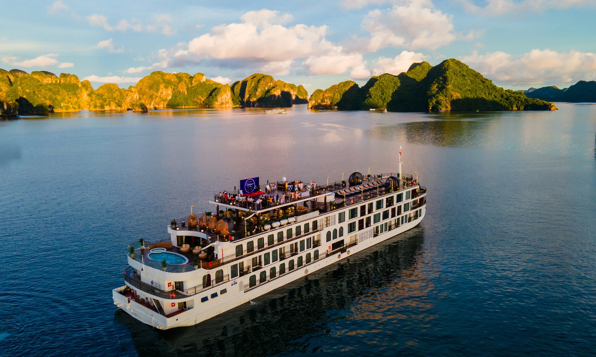 Indochina Premium Cruise Hạ Long