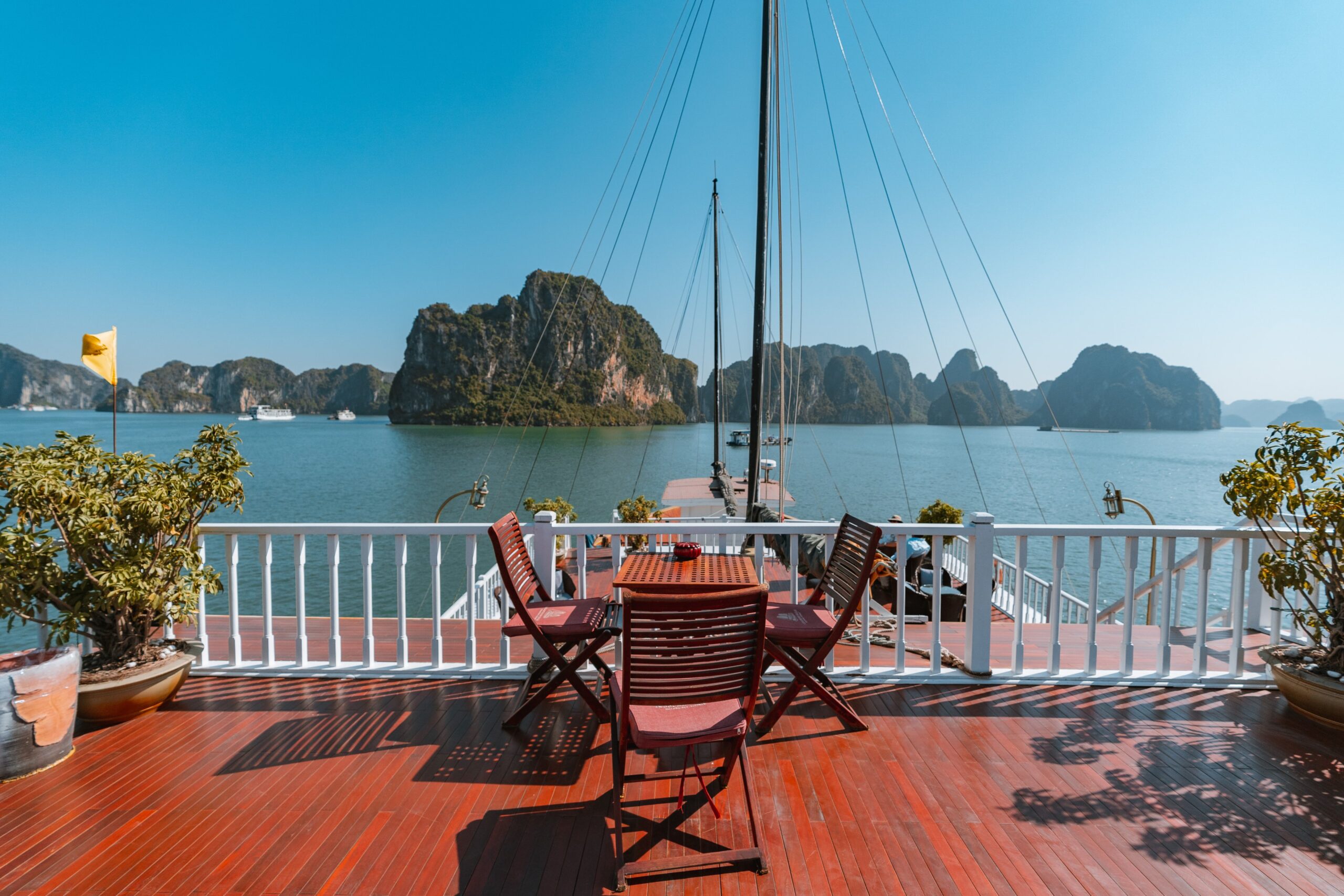 Indochina Sails Cruise Ha Long Du thuyền ngủ đêm 4 sao Vịnh Hạ Long: indochina sails tour 2n1d, 3n2d