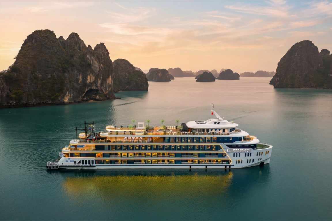 Luna Hạ Long Cruise