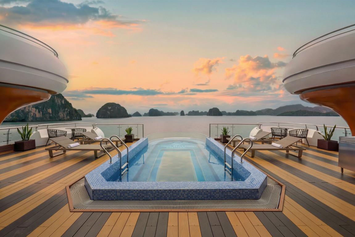 Luna Hạ Long Cruise