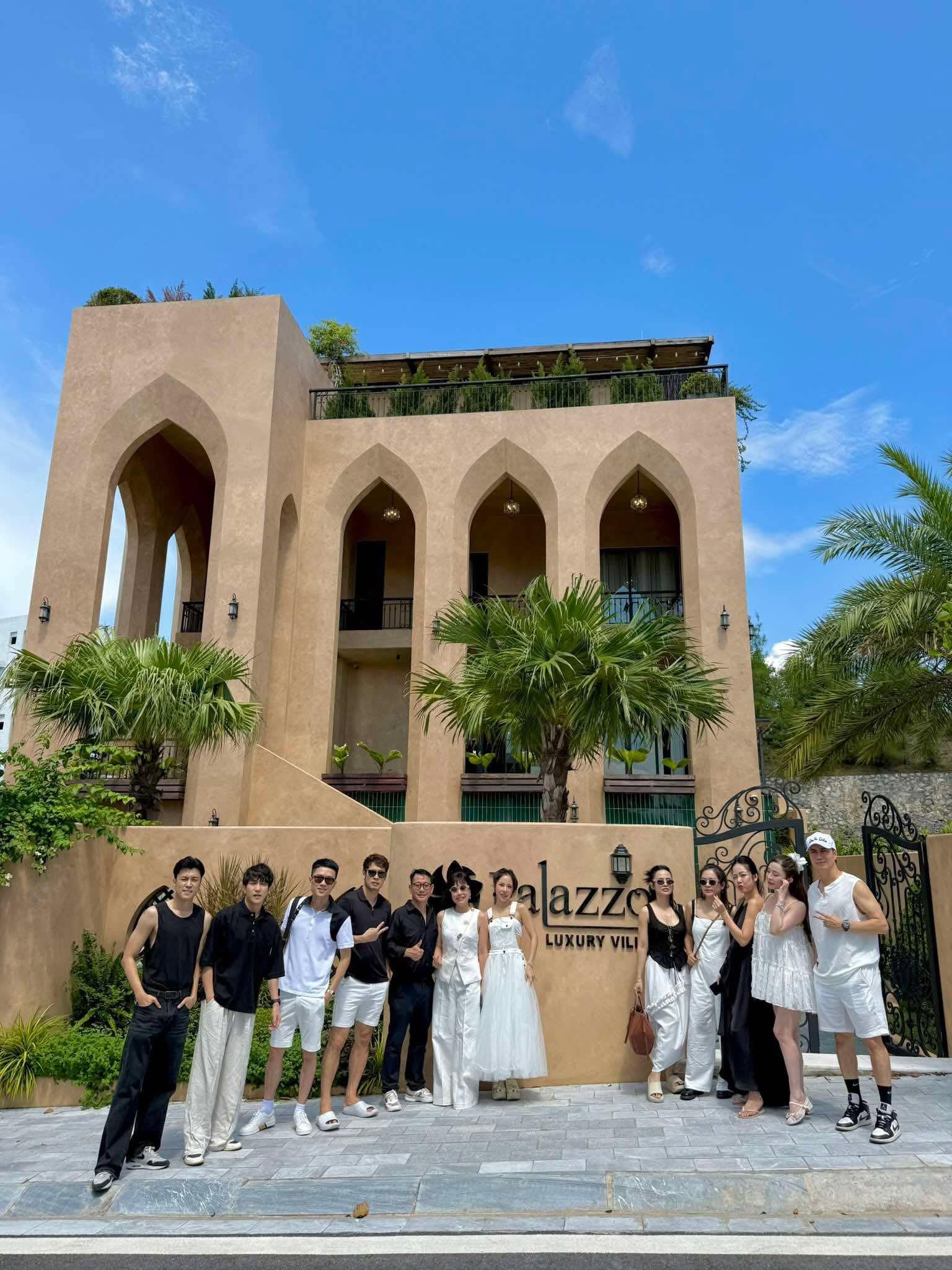 Pallazo Villa - Villa 7PN bể bơi riêng Monaco bãi Cháy