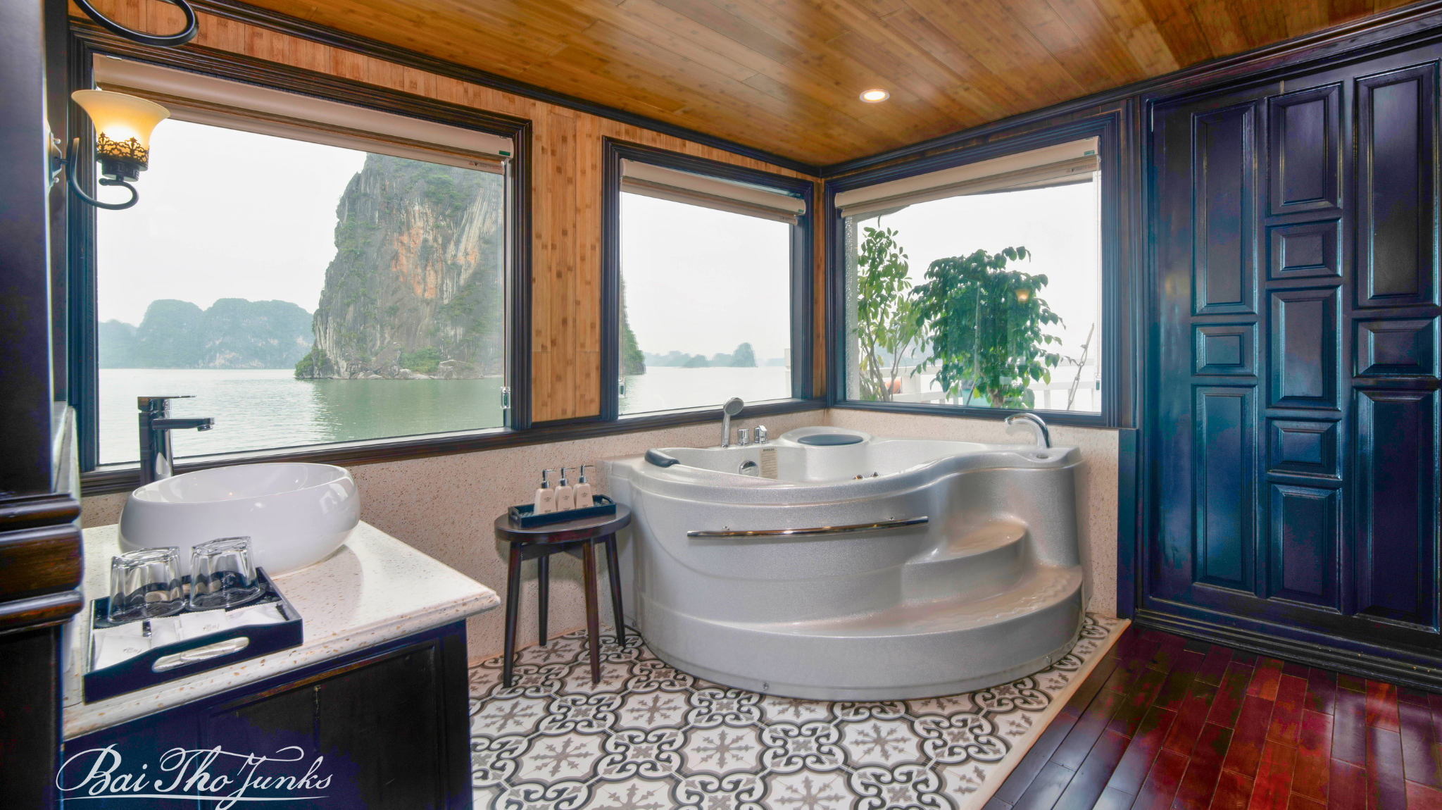 President Ocean View (2)