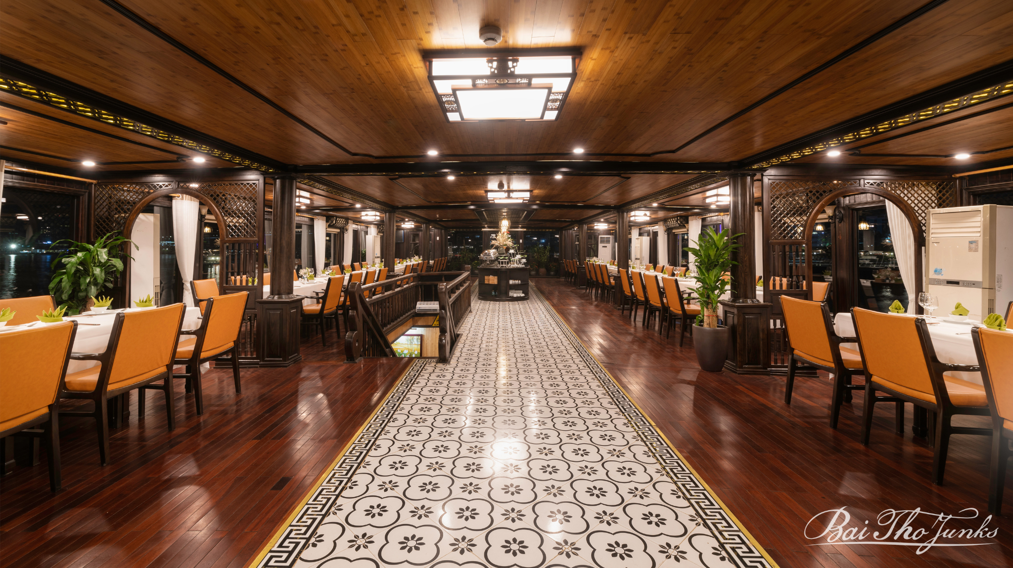 Victory Star Cruise - Restaurant (2)