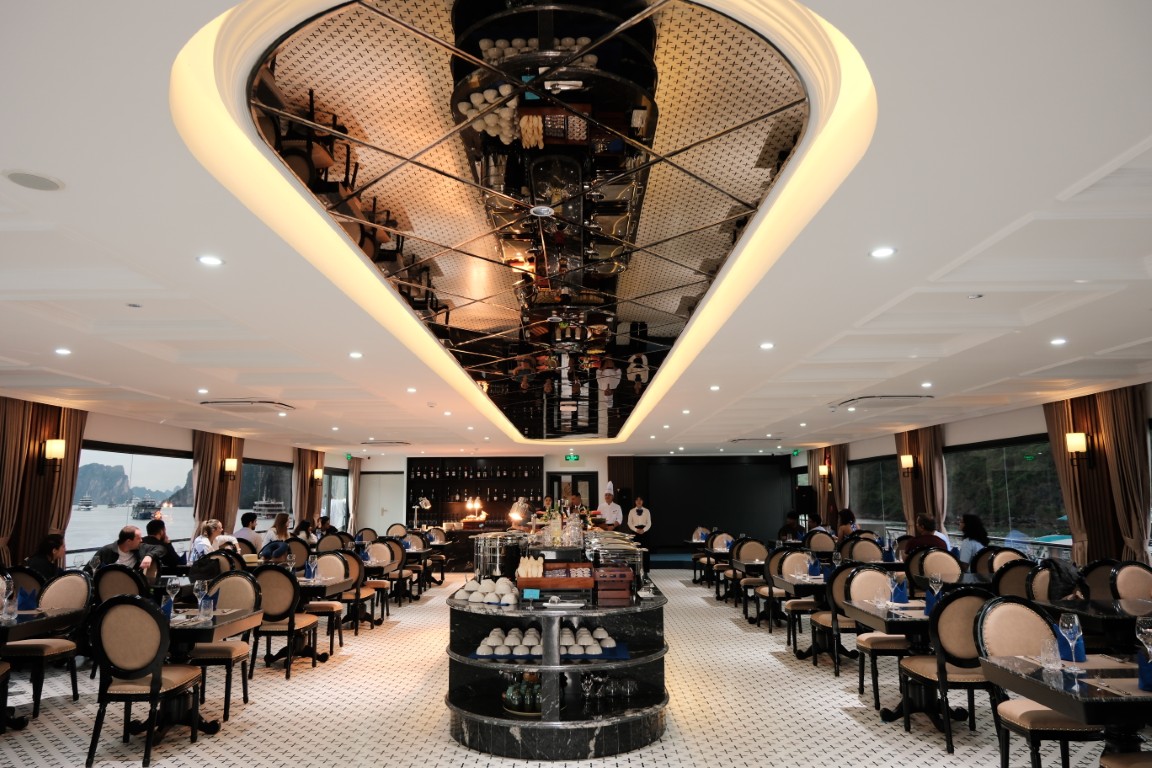 Halora Nova Cruise - Lan Hạ Over Night Cruise