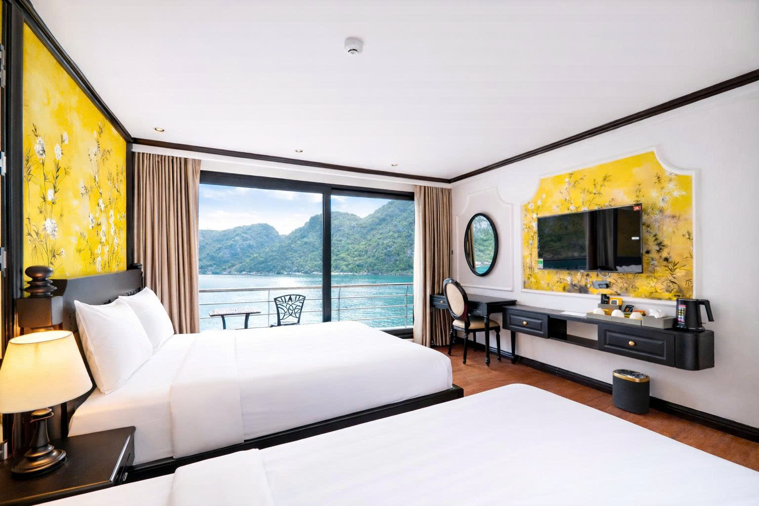 Halora Nova Cruise - Lan Hạ Over Night Cruise