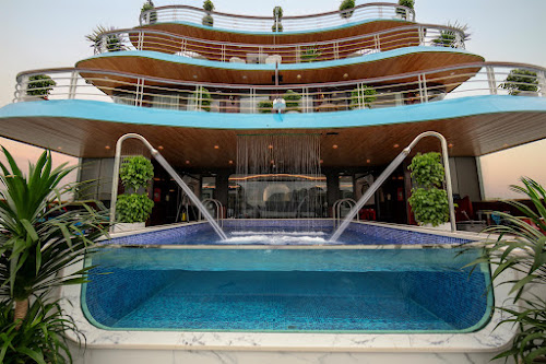 Du Yên Cruise - Du thuyền 5 , 5 sao ngủ đêm Vịnh hạ Long, Lan hạ