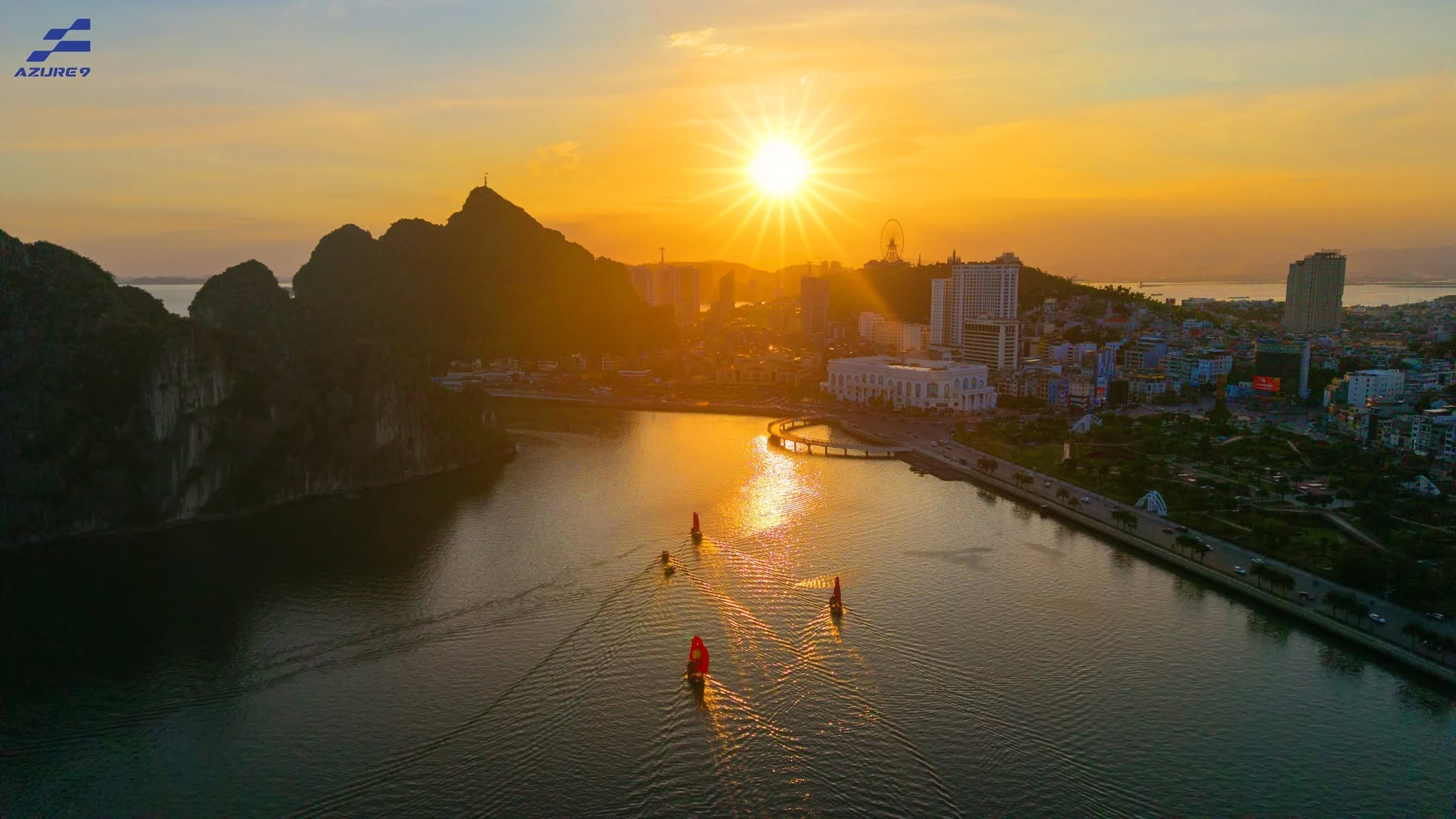 Tour thuyền buồm đỏ hạ long