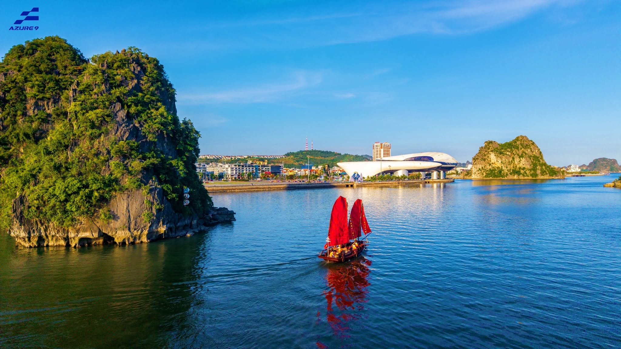 Tour thuyền buồm đỏ hạ long