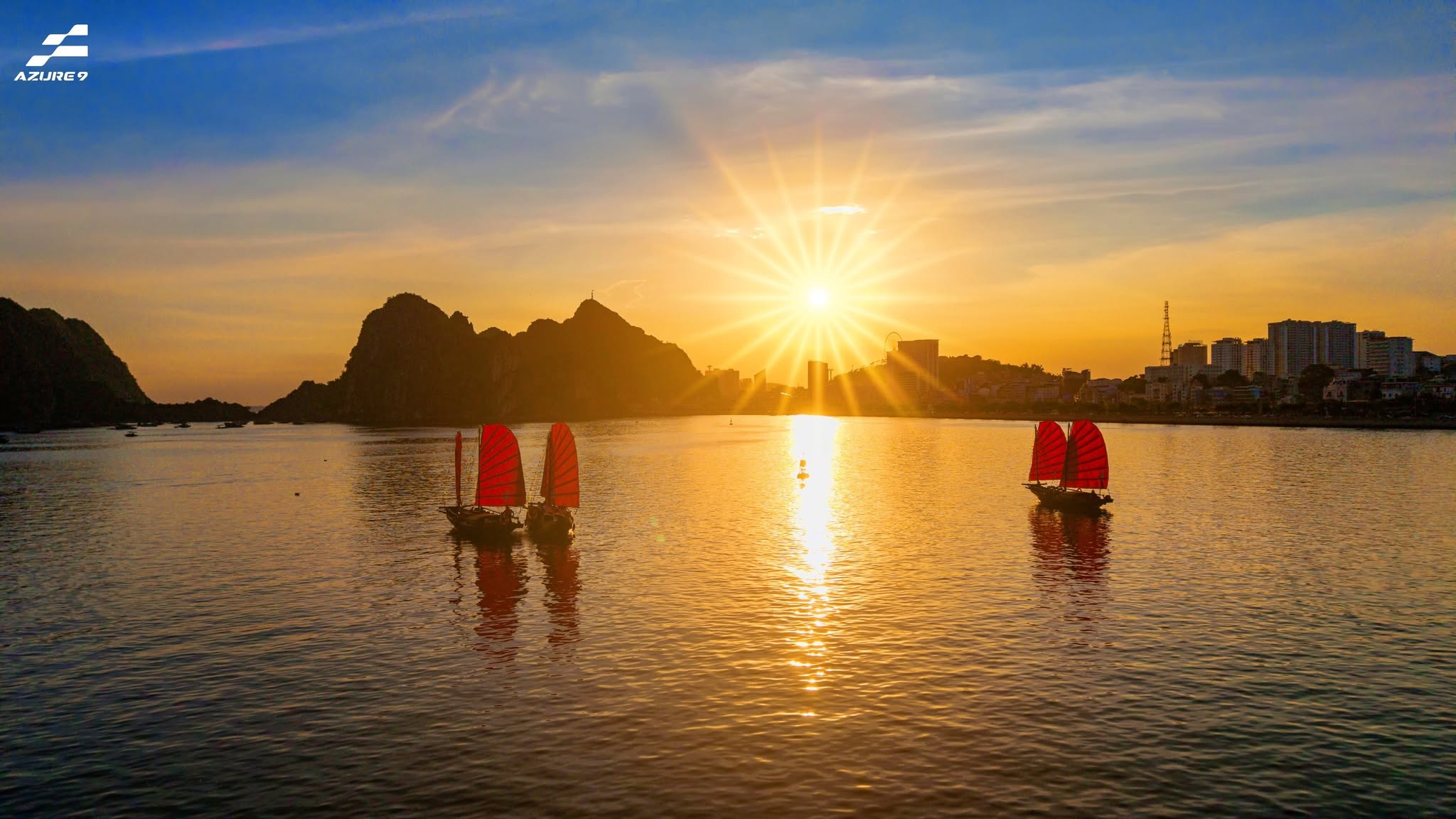 Tour thuyền buồm đỏ hạ long