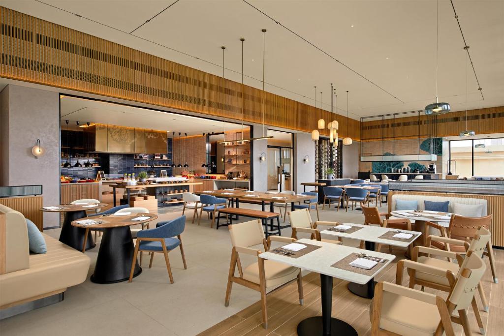 Hyatt Ha Long 5 Star Hotel Khách sạn 5 sao Hyatt trung tâm bãi Cháy