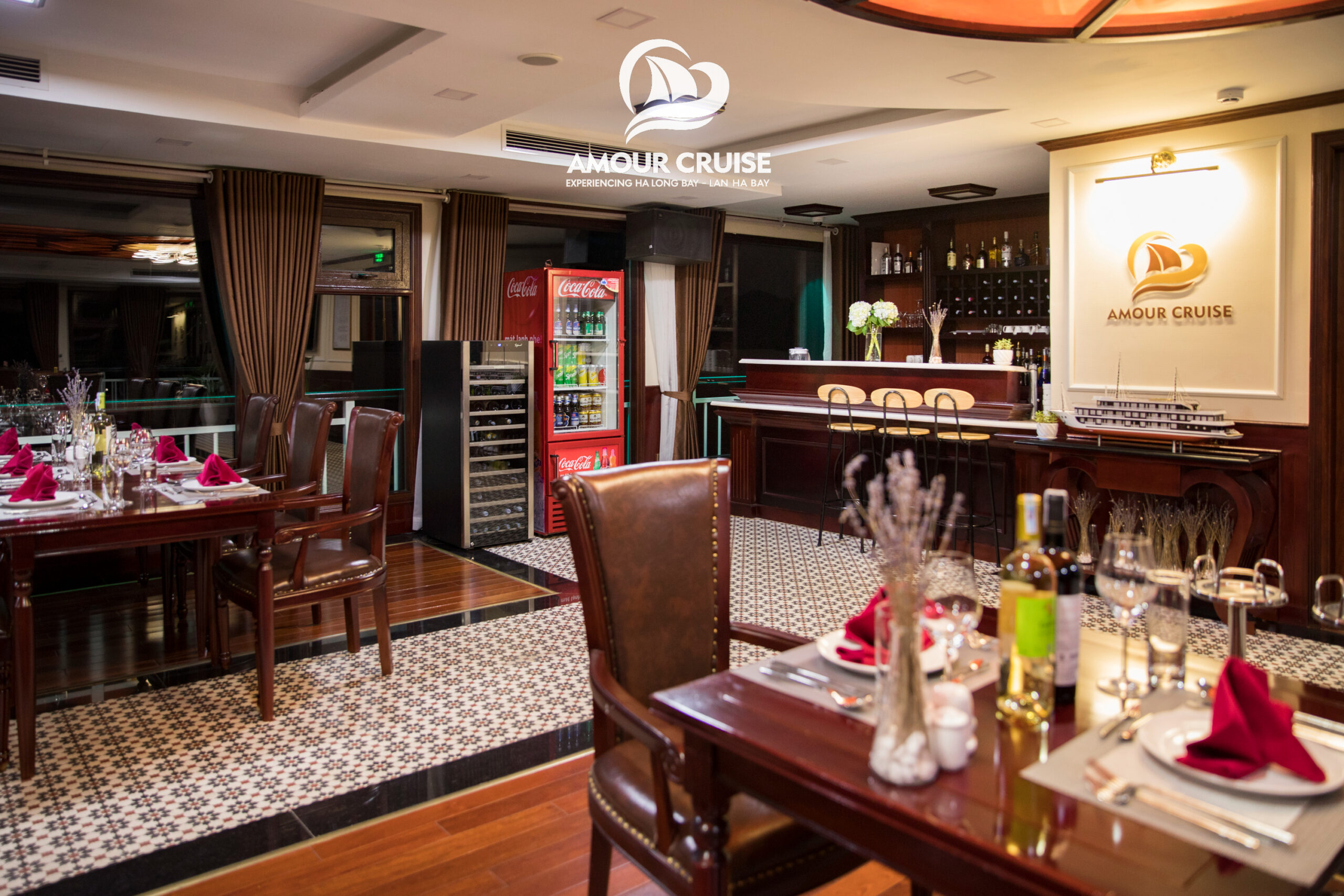 Amour Cruise ngủ đêm Hạ Long Lan Hạ Amour Cruise - Du thuyền 5 sao tour Vịnh Lan Hạ 2n1d, 3n2d