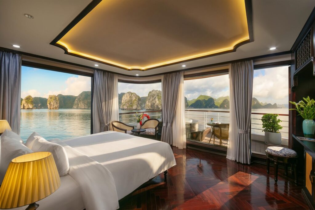 Phòng suite Du thuyền 6 sao Vịnh Hạ Long Lan Hạ 2n1d, 3n2d