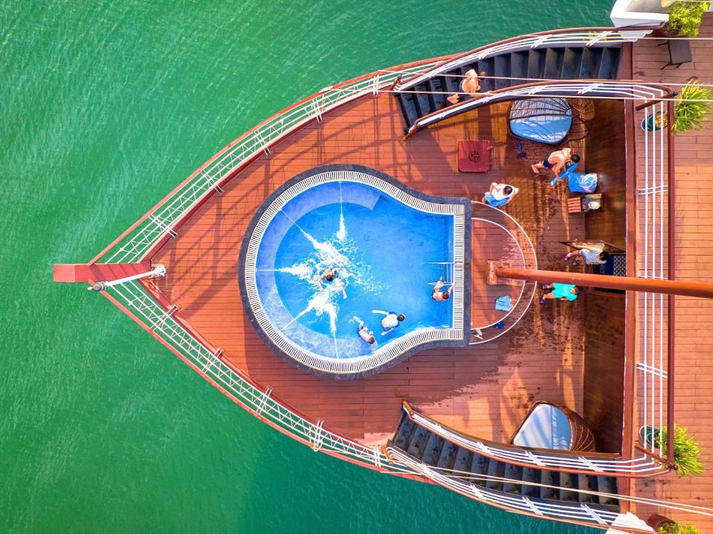 Le Jouney Elegance 5 star Cruise Lan Ha Bay Du thuyền 5 sao ngủ đêm Vịnh Lan Hạ 2n1d, 3n2d: Le Jouney Elegance