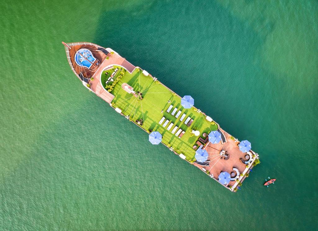 Le Jouney Elegance 5 star Cruise Lan Ha Bay