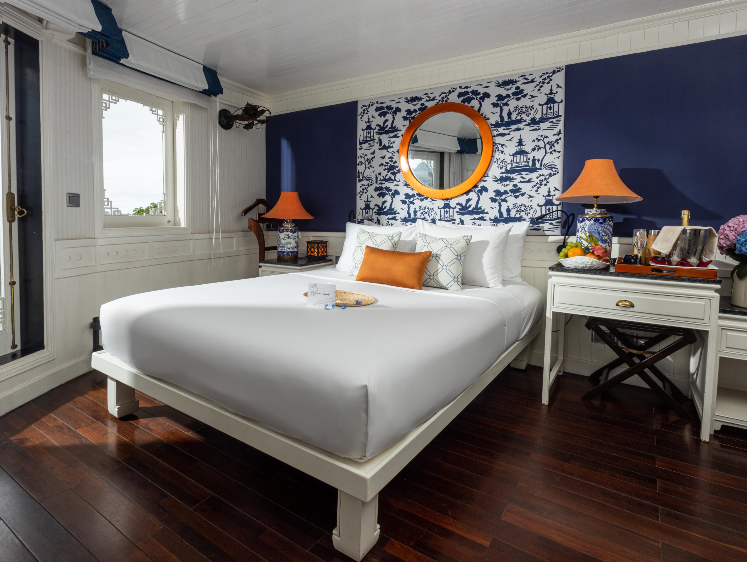 The Âu Cơ Cruise Ha Long Lan Ha Tour Du thuyền Vịnh Hạ Long, Lan Hạ 2n1d, 3n2d