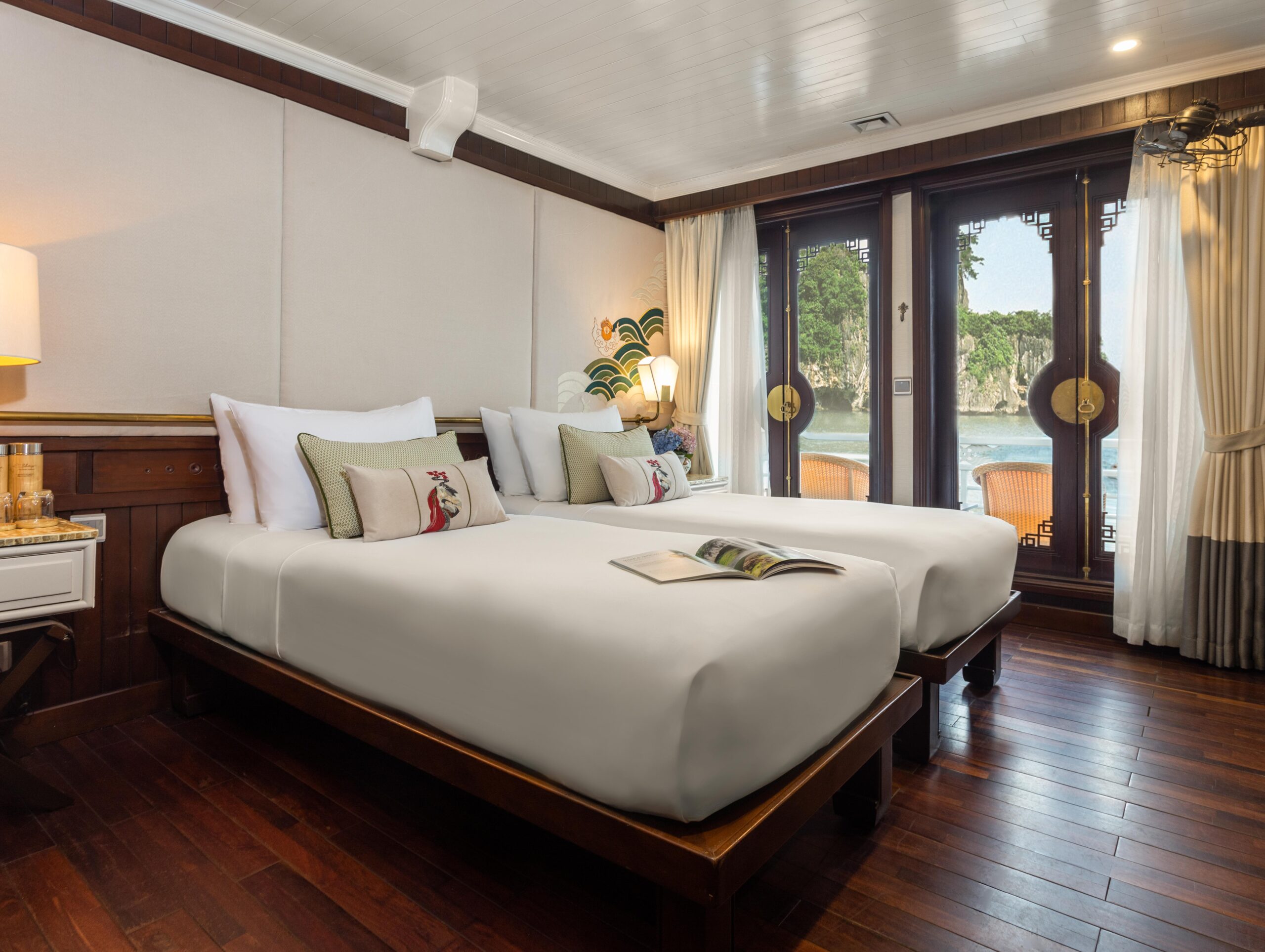 The Âu Cơ Cruise Ha Long Lan Ha Tour Du thuyền Vịnh Hạ Long, Lan Hạ 2n1d, 3n2d