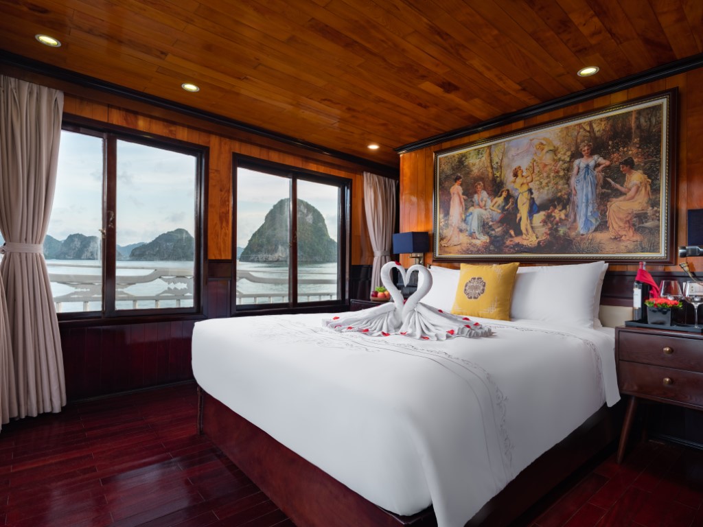 Đặt tour tàu 4 sao Vịnh Hạ Long, Lan Hạ 2n1d, 3n2d Hera Boutique
