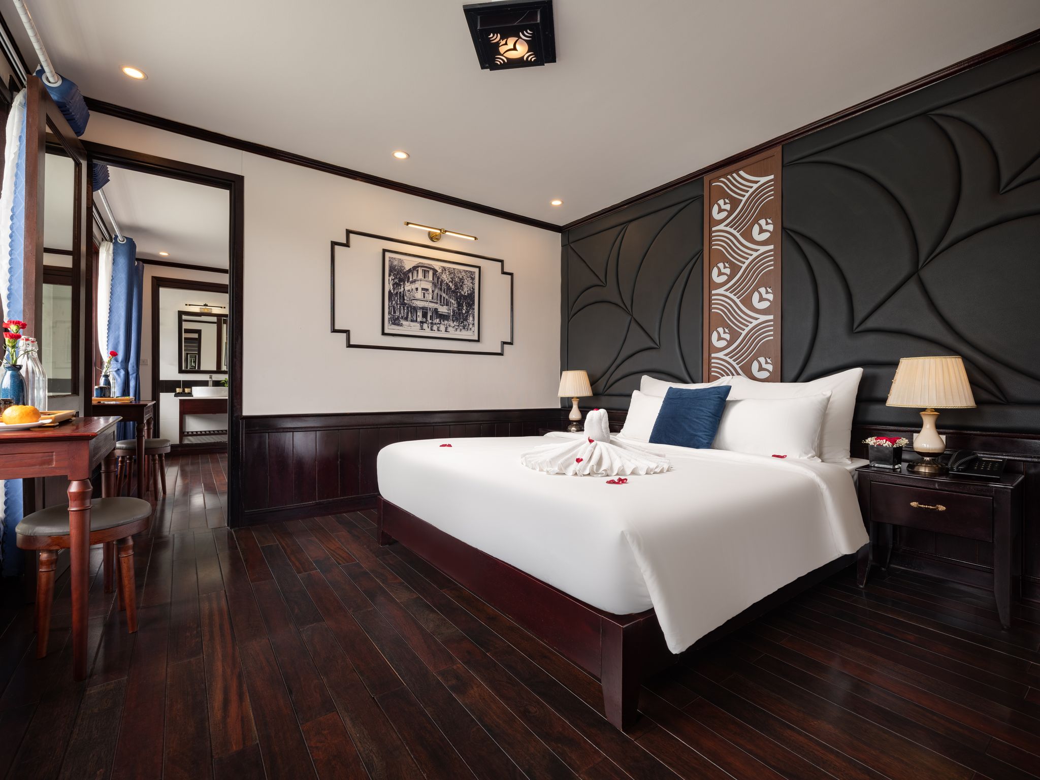 Le Jouney Elegance 5 star Cruise Lan Ha Bay