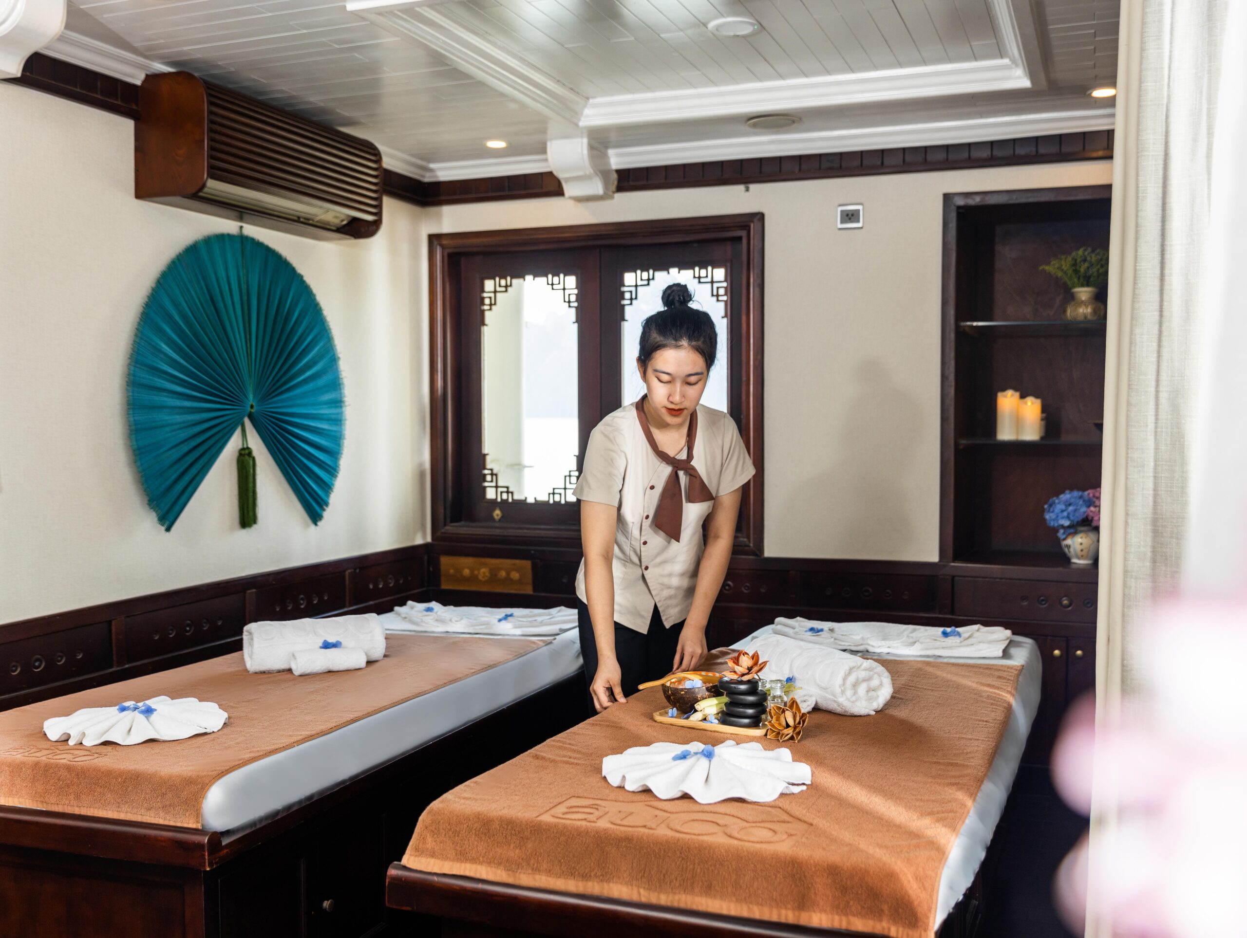 The Âu Cơ Cruise Ha Long Lan Ha