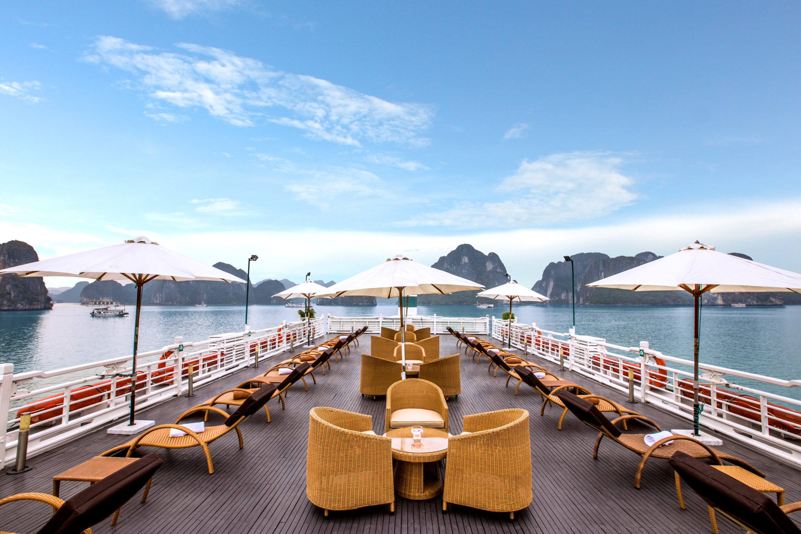 The Âu Cơ Cruise Ha Long Lan Ha