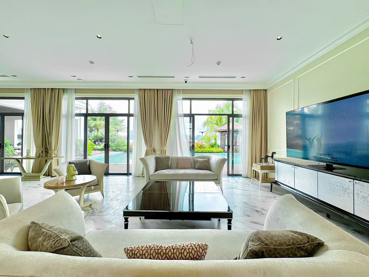 The One Villa 6PN đảo Tuần Châu, Quảng Ninh