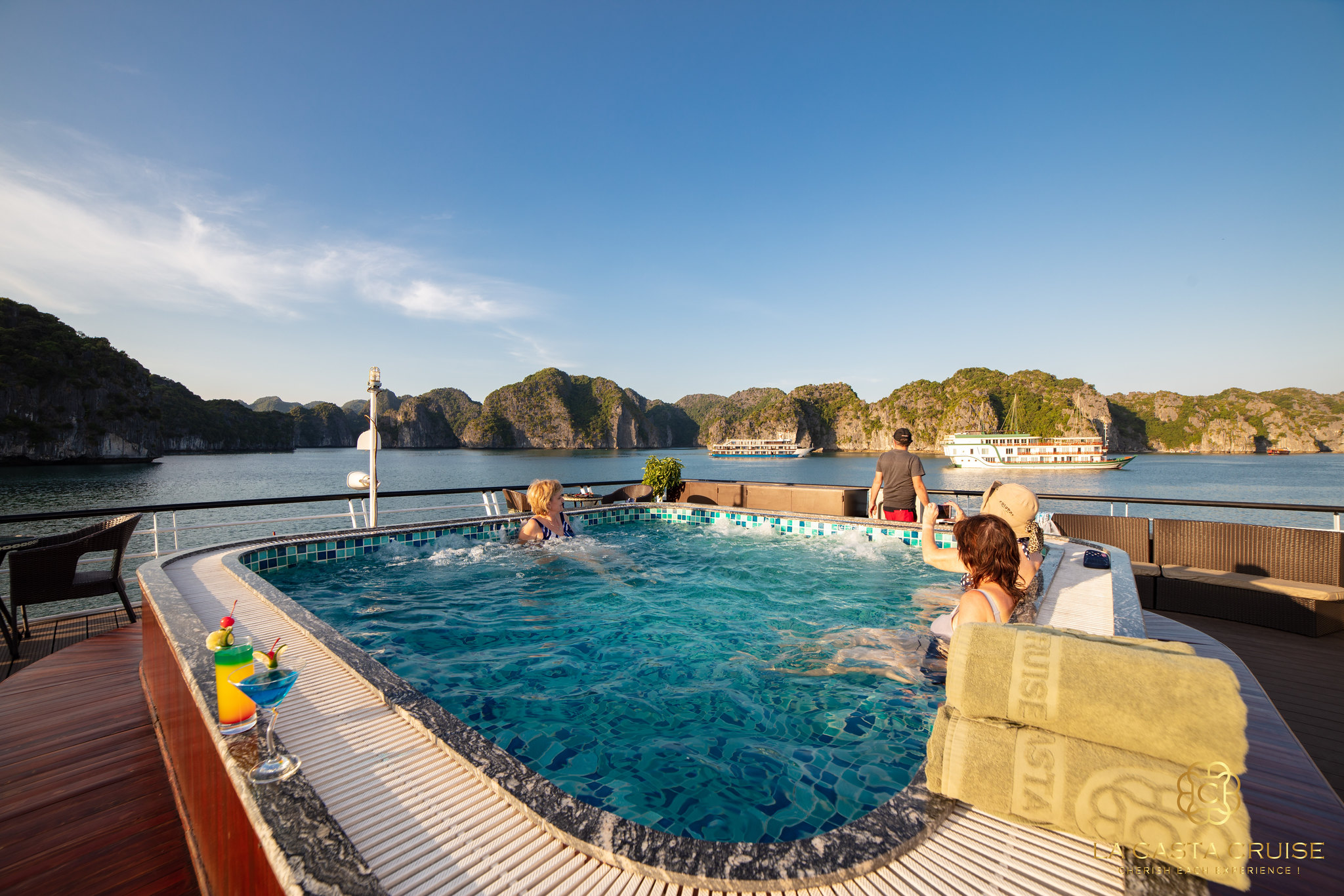 La Casta Cruise 5 star Lan Ha Overnight