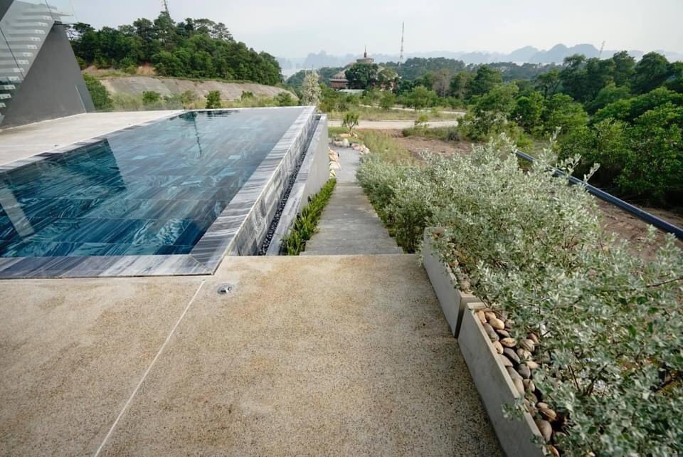 S Hill Villa - villa bể bơi vô cực trung tâm đảo Tuần Châu, Quảng Ninh
