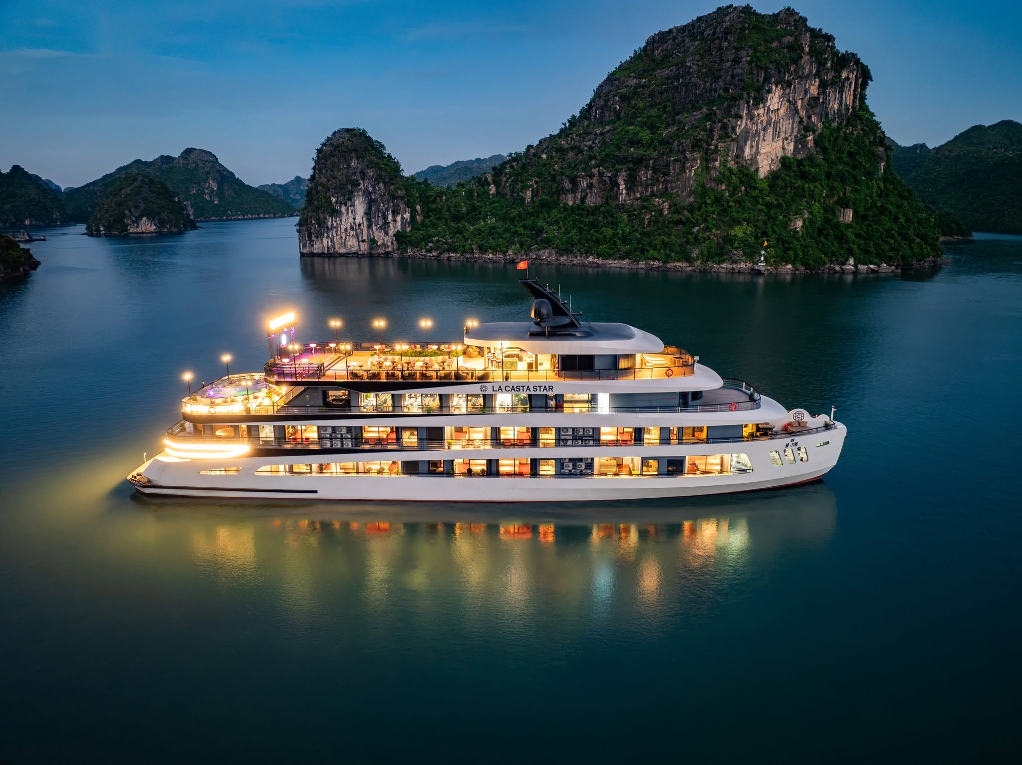 La Casta 6 Star Cruise Overnight Lan Ha BayCa Du thuyền ngủ đêm 6 sao Vịnh Lan Hạ 2n1d, 3n2d La Casta Cruise