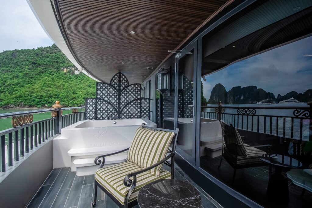 phòng nghỉ Du thuyền 6 sao Orient Legacy Vịnh Lan Hạ 2n1d 3n2d
