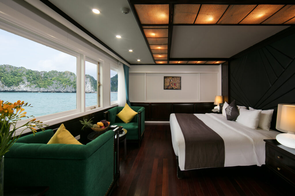 Tàu gỗ ngủ đêm Hạ Long Lan Hạ 2n1d, 3n2d: La Regina Royal