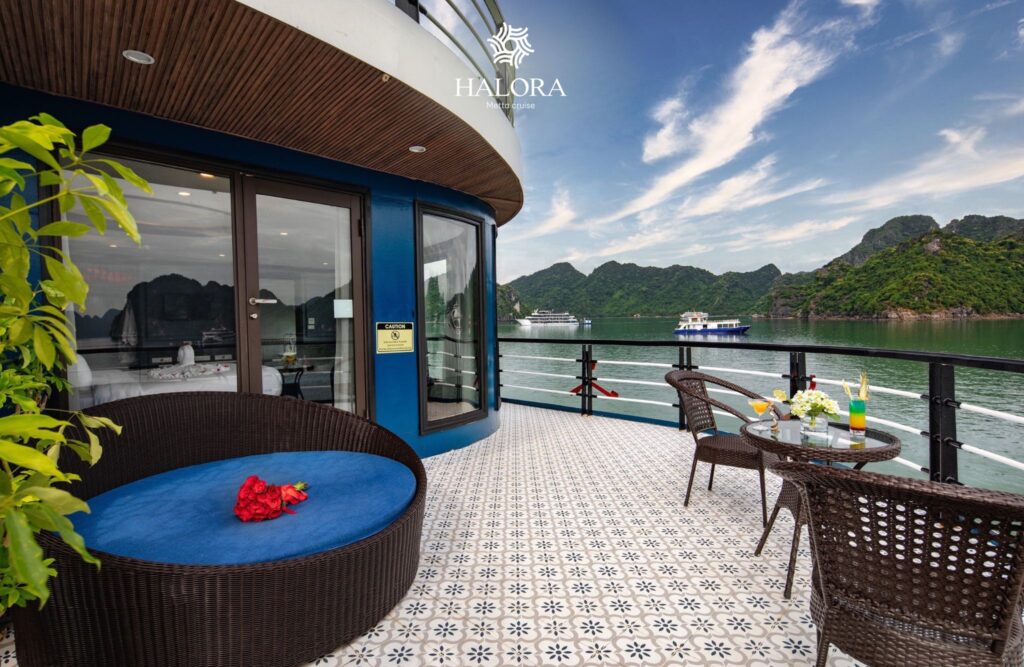 Tour Du thuyền ngủ đêm 5 sao khách Ấn Độ: Halora Metta