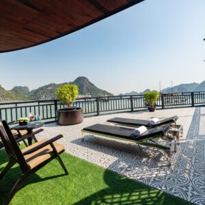 Du thuyền 5 sao Vịnh Lan Hạ 2n1d, 3n2d: Rita