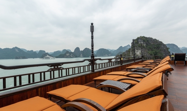 Du thuyền gỗ 5 sao tour Hạ Long Lan Hạ 2n1d, 3n2d: La Regina Grand Cruise