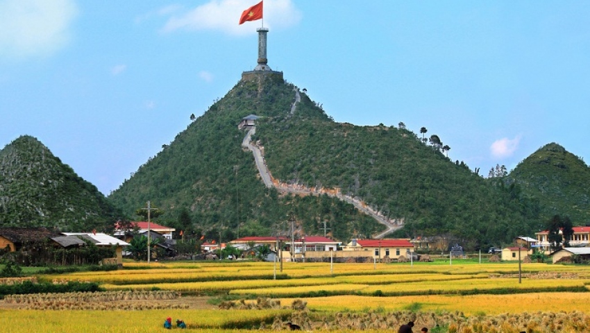 Hà Giang - Cột Cờ Lũng Cú - Sông Nho Quế - Du Già